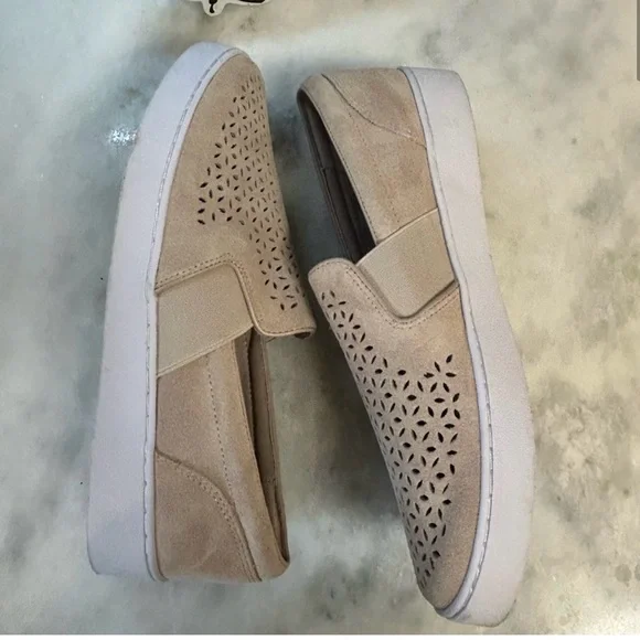 Vionic Kani Tan Perforated Slip On Sneaker Shoes 9 - Picture 2 of 6